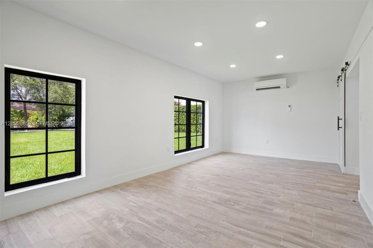434 Aragon Ave , Coral Gables, FL 33134 Photo