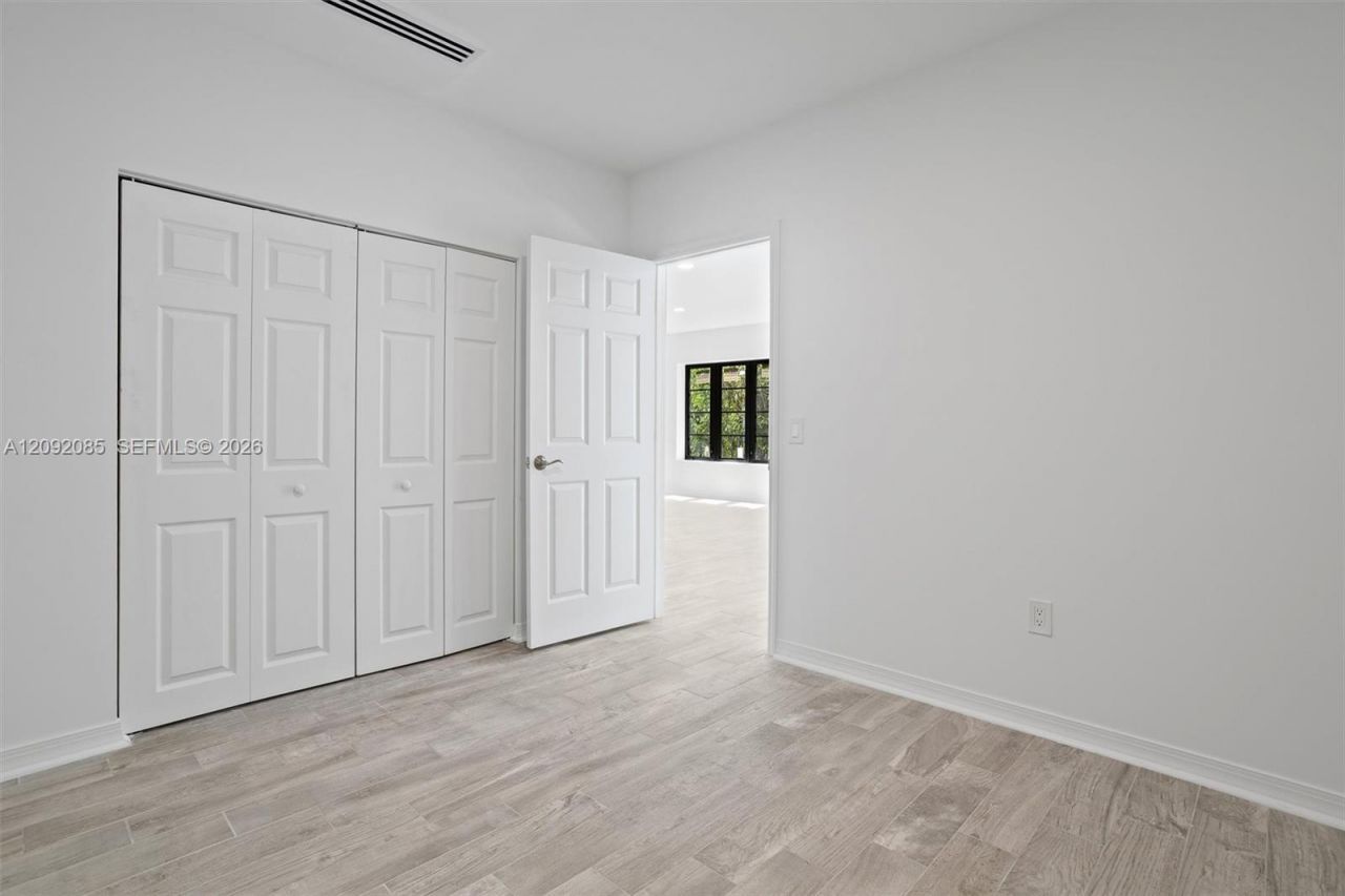 434 Aragon Ave , Coral Gables, FL 33134 Photo