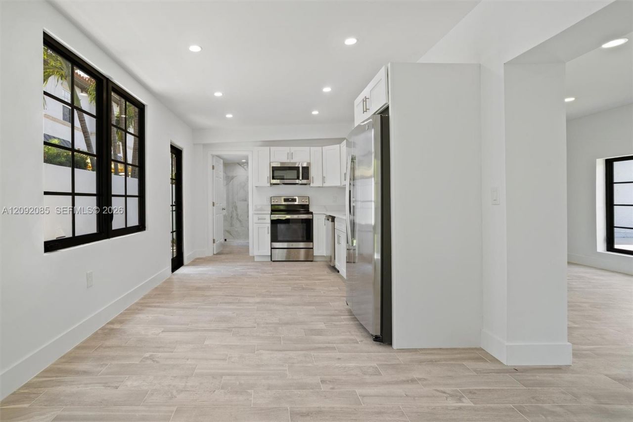 434 Aragon Ave , Coral Gables, FL 33134 Photo