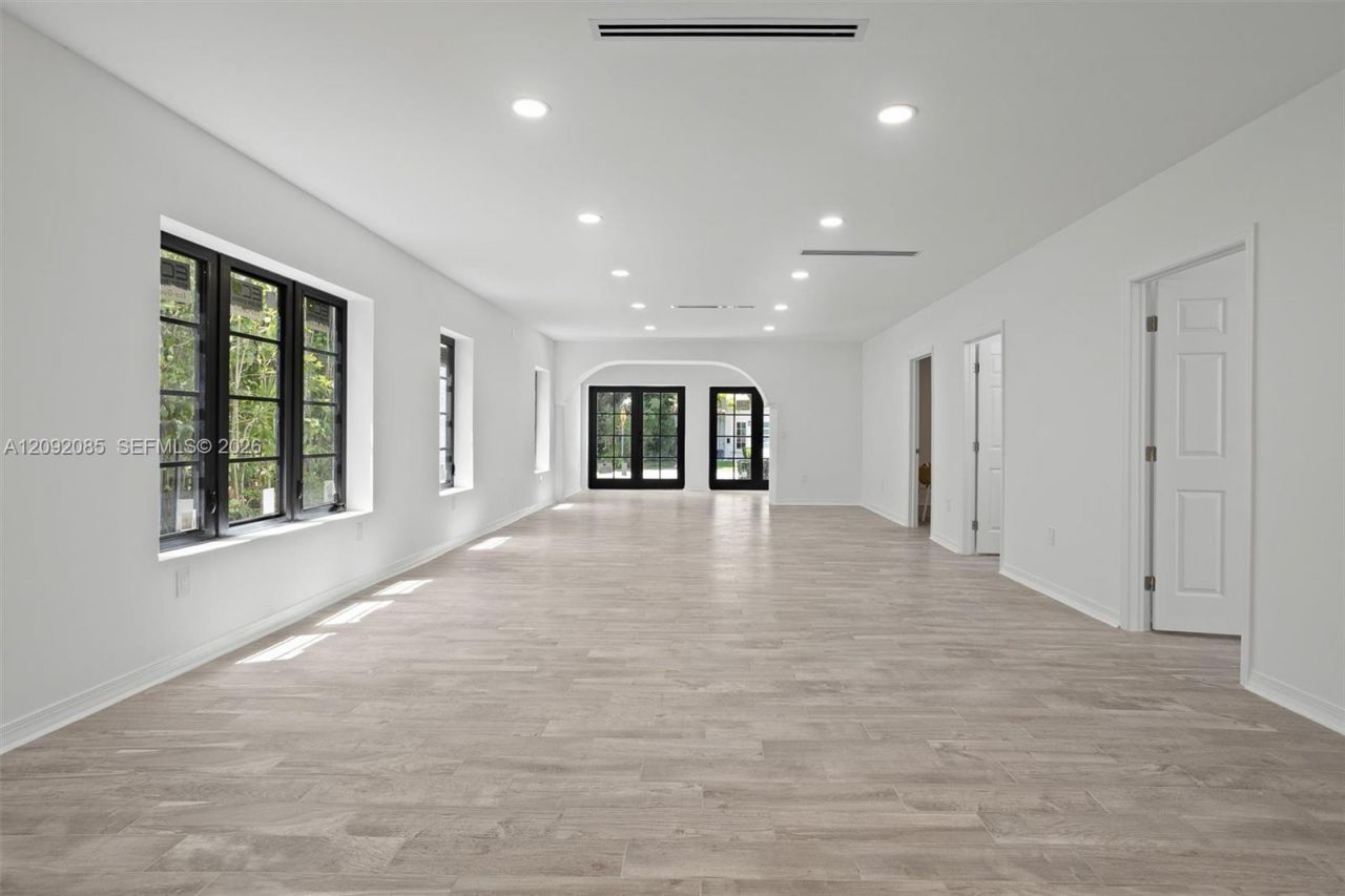 434 Aragon Ave , Coral Gables, FL 33134 Photo