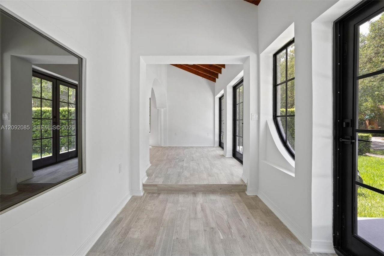 434 Aragon Ave , Coral Gables, FL 33134 Photo