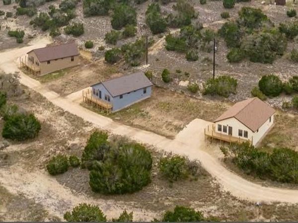 150 Hart LN, Unit B, Dripping Springs, TX 78620