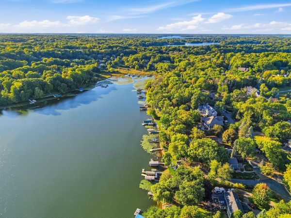 510 Pleasant View Road, Chanhassen, MN 55317
