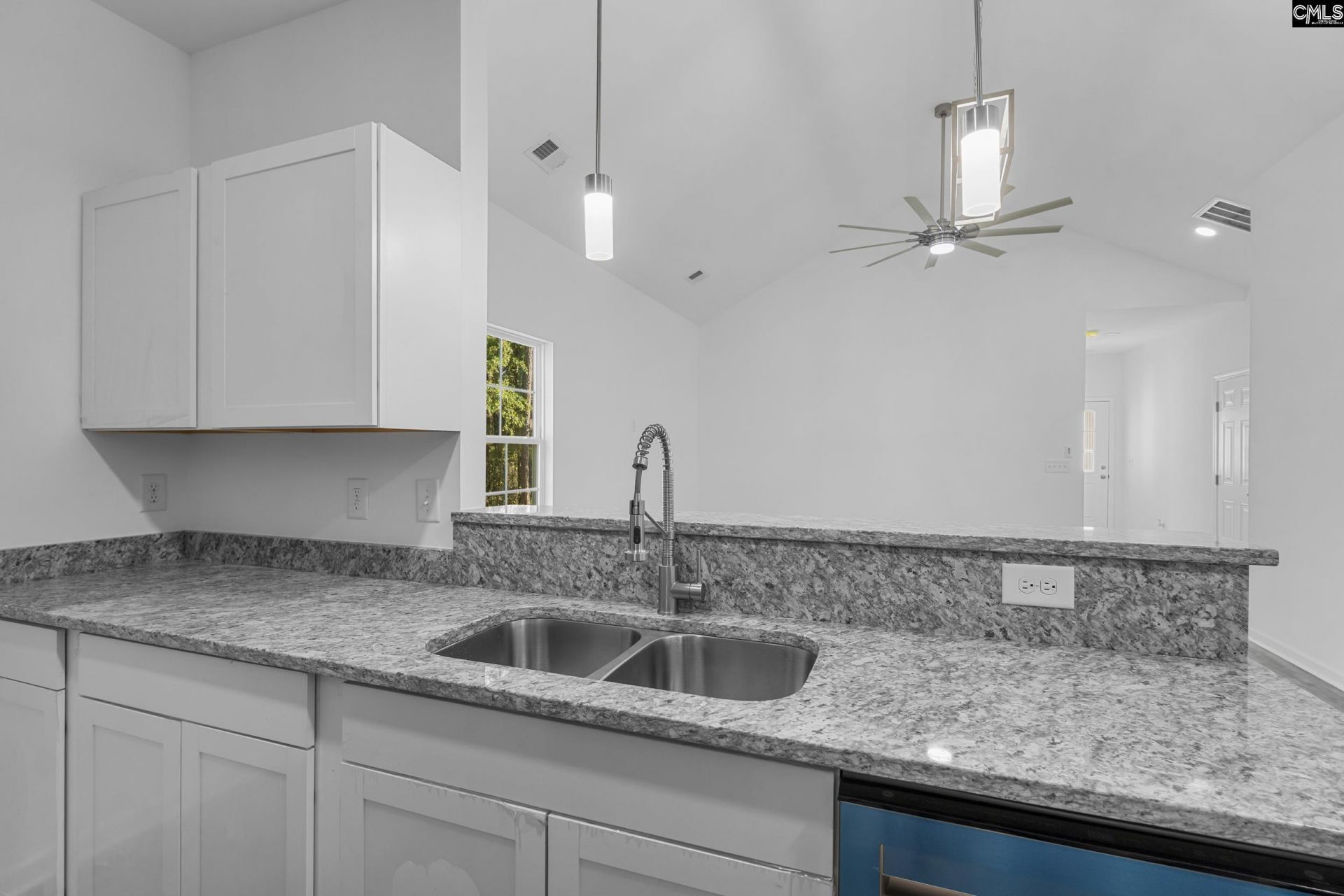 104 Kelsey Street Photo 10