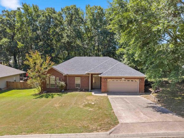 3013 Greenbrier Drive, Benton, AR 72015