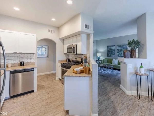 9225 W Charleston Boulevard , Unit 1114, Las Vegas, NV 89117