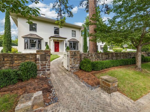 1010 N Park Avenue , Fayetteville, AR 72701