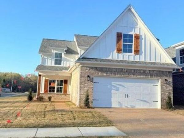 6104 Hickory Point Drive, Walls, MS 38680