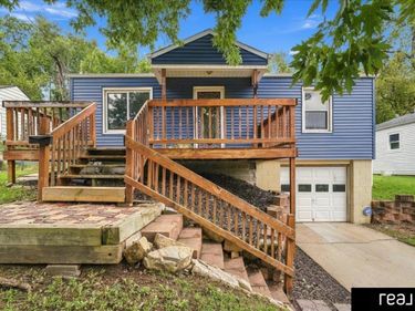 9613 N 31 Street, Omaha, NE 68112