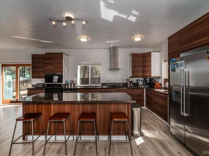 628 Kiowa Drive, South Lake Tahoe, CA 96150 Photo