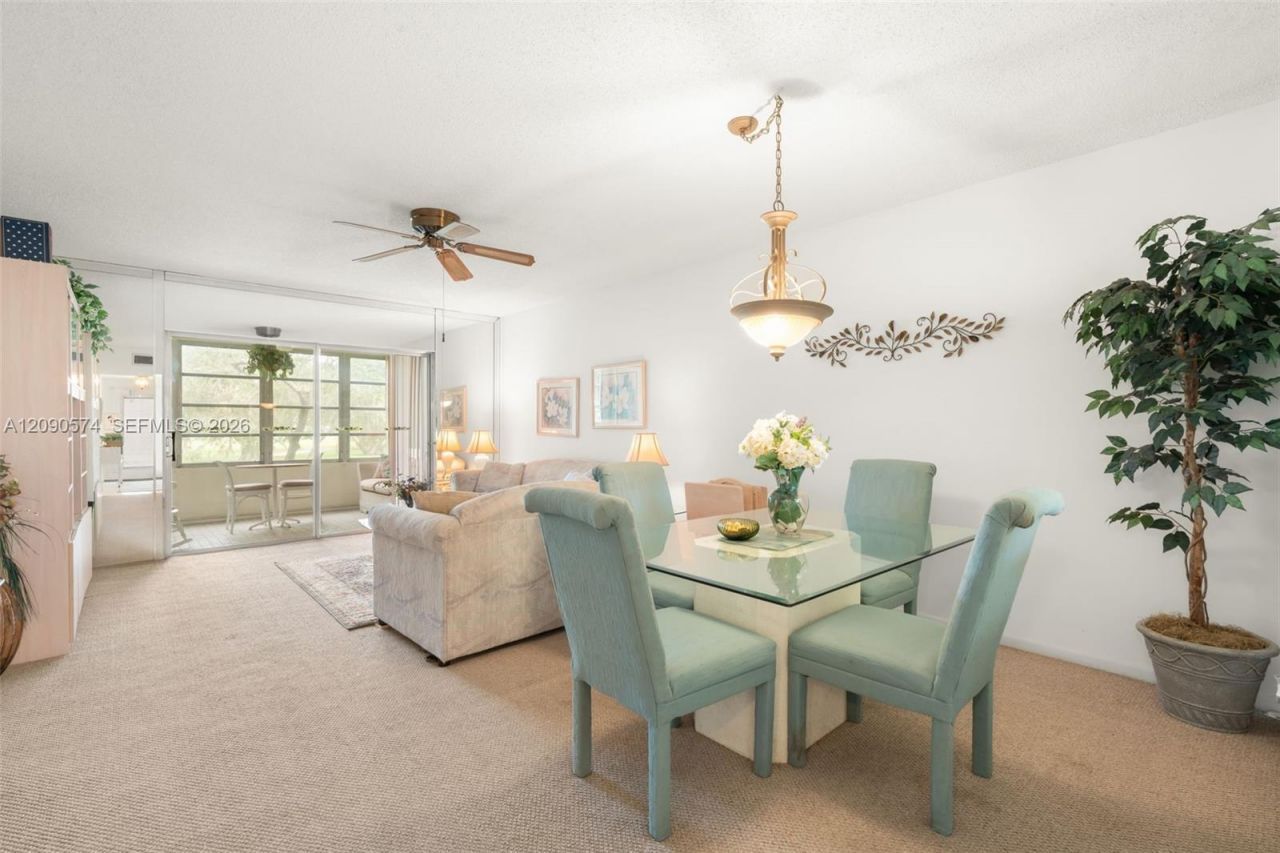 1040 Country Club Dr , Unit 208, Margate, FL 33063 Photo