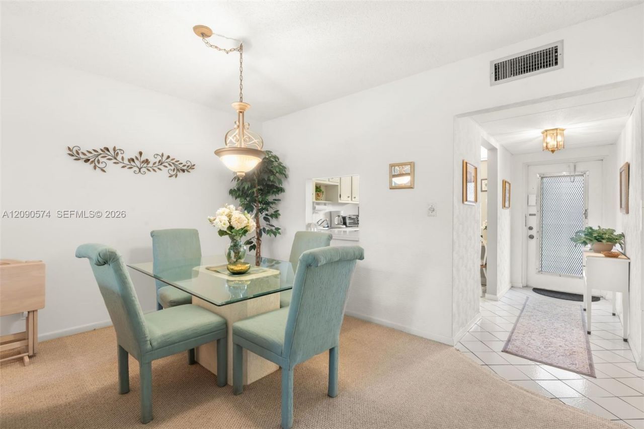 1040 Country Club Dr , Unit 208, Margate, FL 33063 Photo