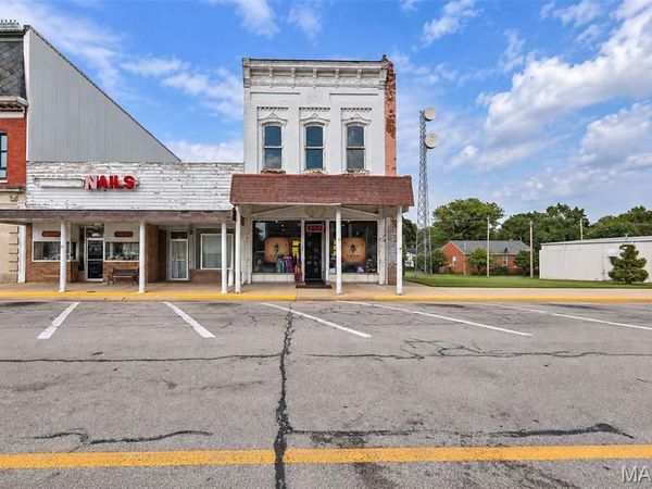 865 Fairfax Street, Carlyle, IL 62231