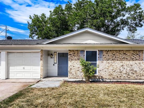 1900 Lomita Lane, Arlington, TX 76010