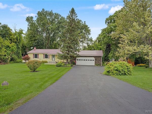 6701 N Canal Road , Lockport, NY 14094