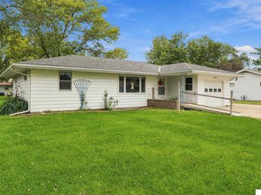 203 N Fern Circle Drive, Dewitt, NE 68341