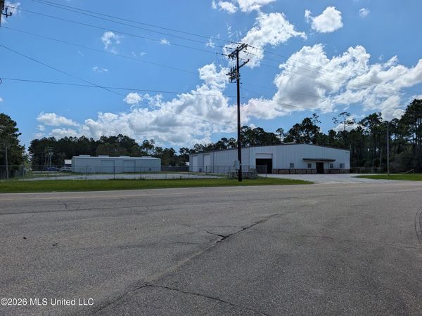7185 Texas Flat Road, Kiln, MS 39556