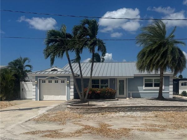 219 Curlew ST , FORT MYERS BEACH, FL 33931