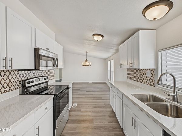 35525 W BAY Circle, Tonopah, AZ 85354