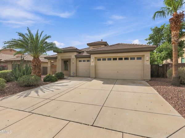 14633 W ST MORITZ Lane, Surprise, AZ 85379