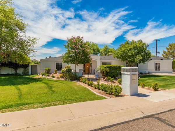 5555 E MONTEROSA Street, Phoenix, AZ 85018
