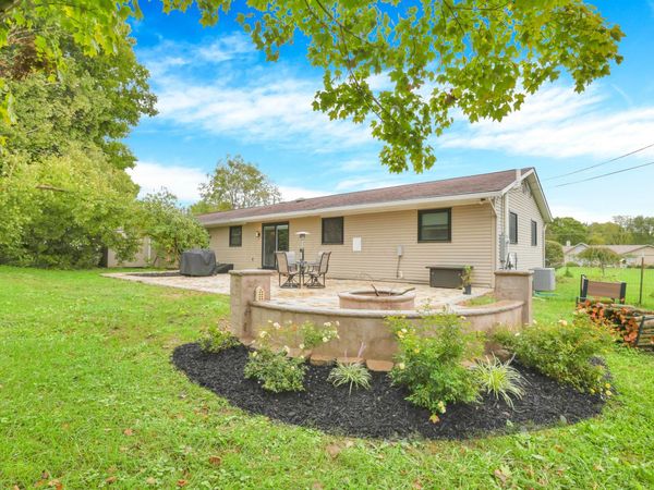7198 Canyon Road SE, Hebron, OH 43025
