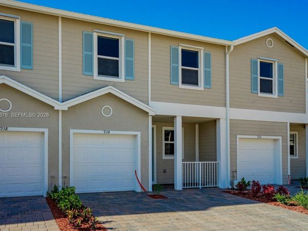 934 SE 19th St , Homestead, FL 33034