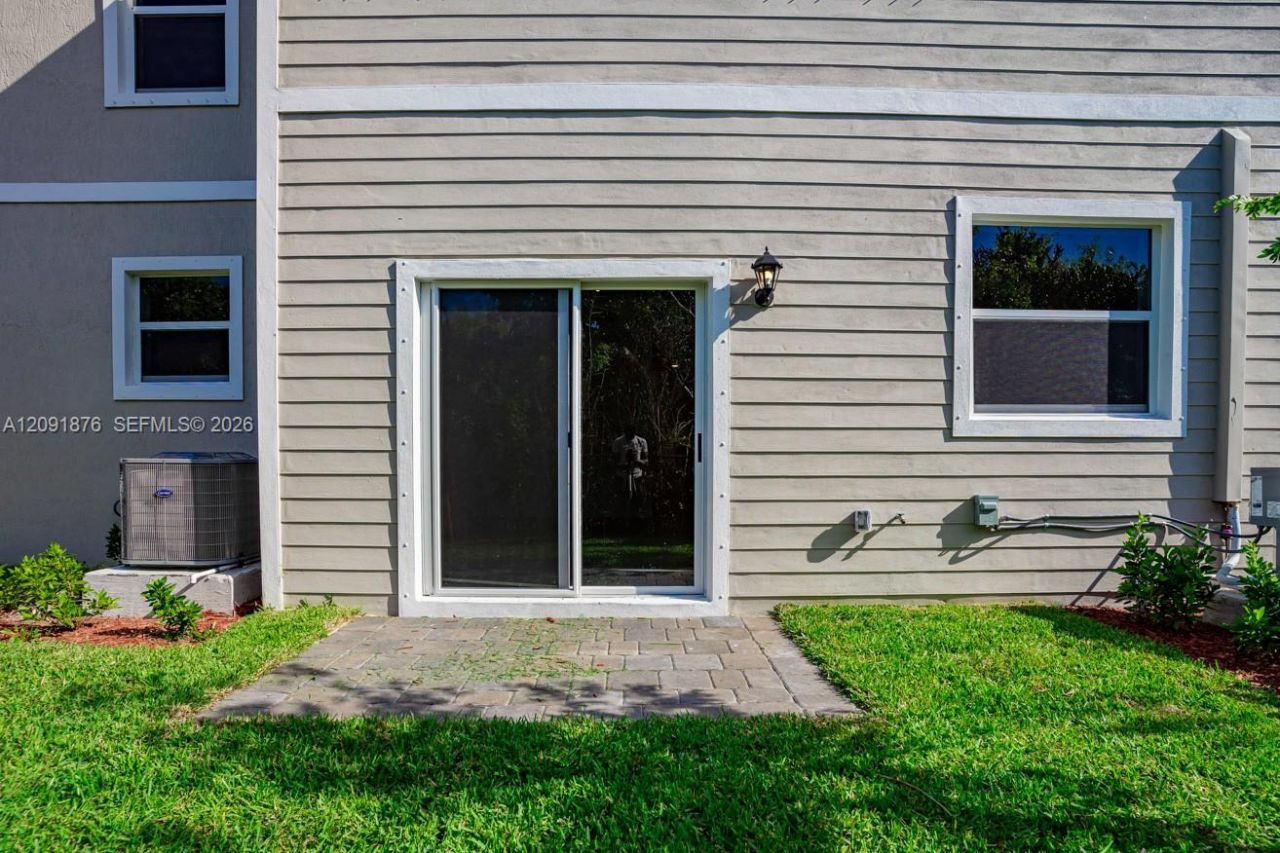 934 SE 19th St , Homestead, FL 33034 Photo