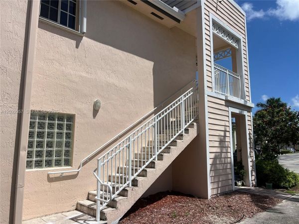 372 NE 26th Pl , Unit 201, Homestead, FL 33033