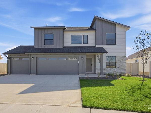 7289 W Newtown Dr, Eagle, ID 83616