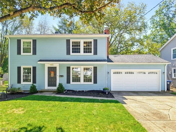 594 Megglen Avenue, Akron, OH 44303