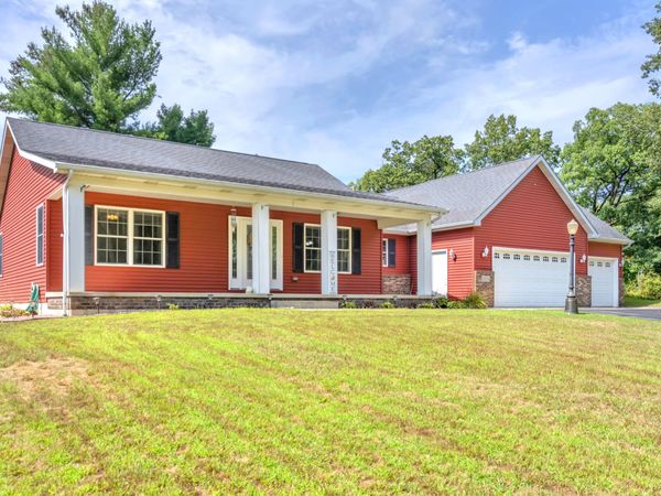 12036 Oakwood Drive , DeMotte, IN 46310