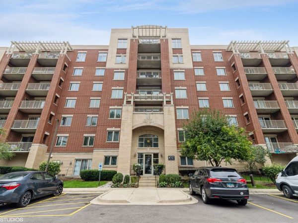 8727 W Bryn Mawr Avenue , Unit 206, Chicago, IL 60631