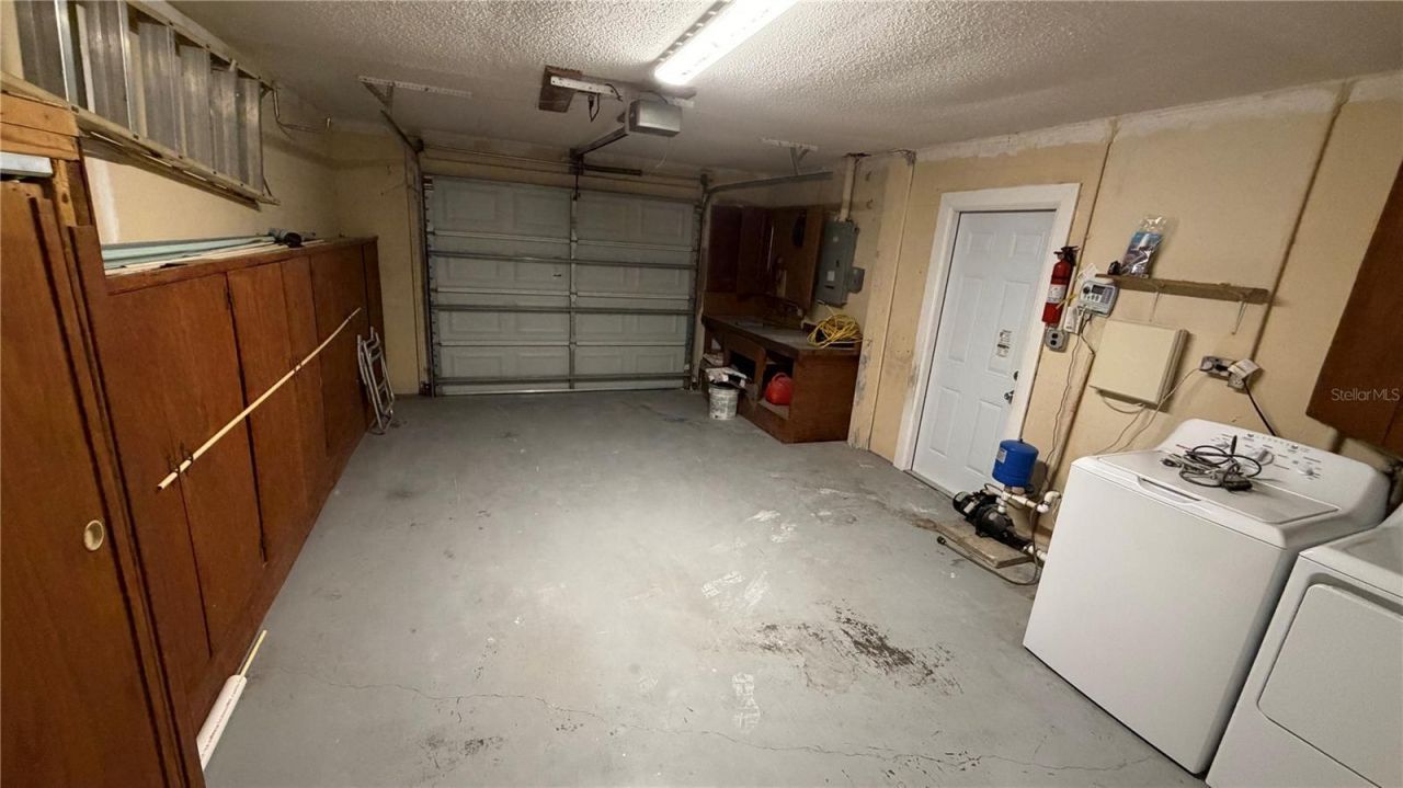 8345 Fox Hollow Drive, Port Richey, FL 34668 Photo