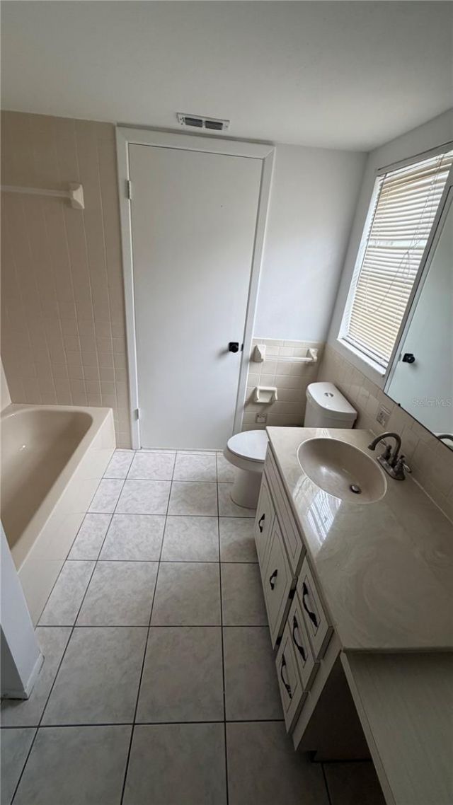 8345 Fox Hollow Drive, Port Richey, FL 34668 Photo