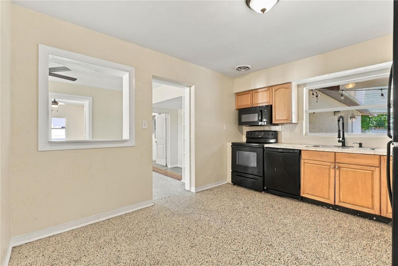 5030 Aragon Way S, Saint Petersburg, FL 33705 Photo
