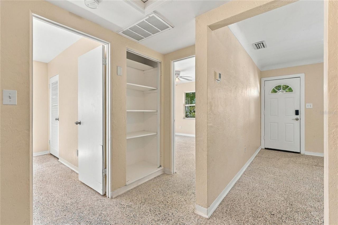 5030 Aragon Way S, Saint Petersburg, FL 33705 Photo