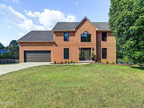 10108 Delle Meade Drive, Knoxville, TN 37931