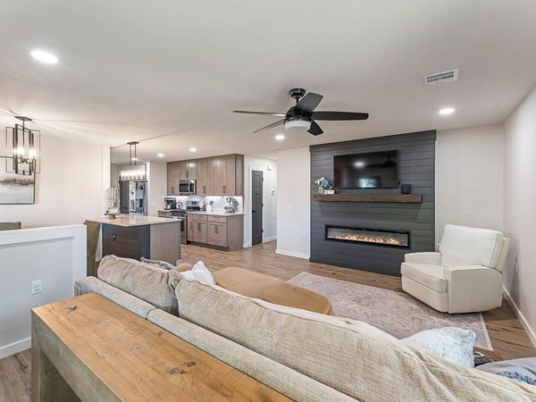 904 E Longview Drive , Rogers, AR 72756
