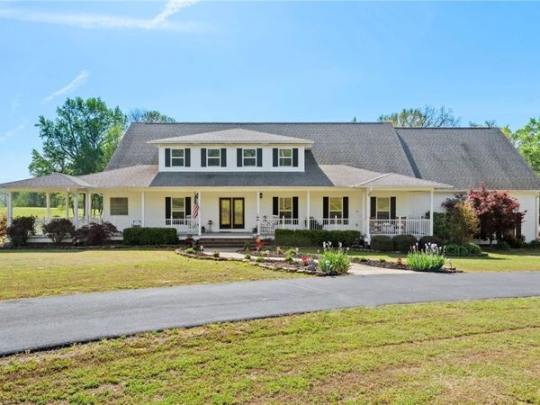 3110 Highway 282 , Van Buren, AR 72956