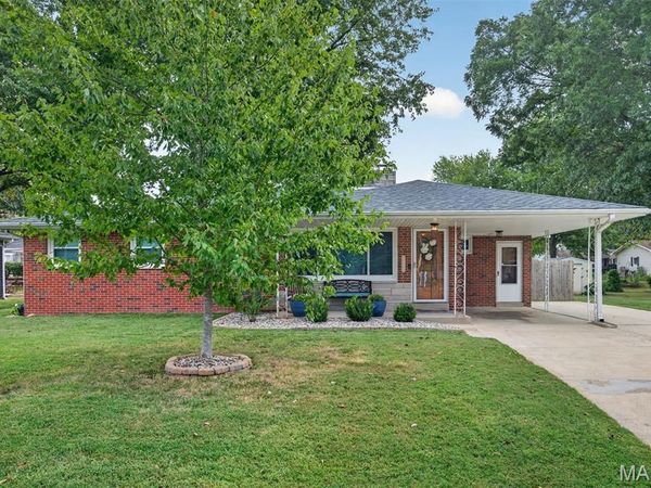 1505 Paradise Drive, Highland, IL 62249