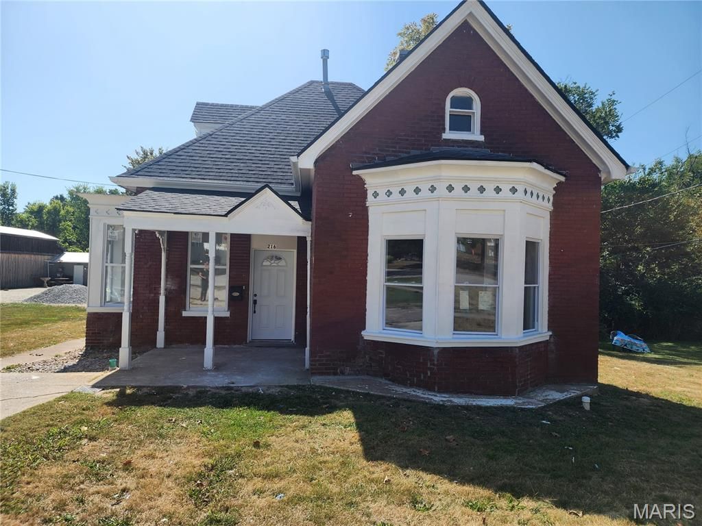 216 E Walton Street, Warrenton, MO 63383 Main Photo