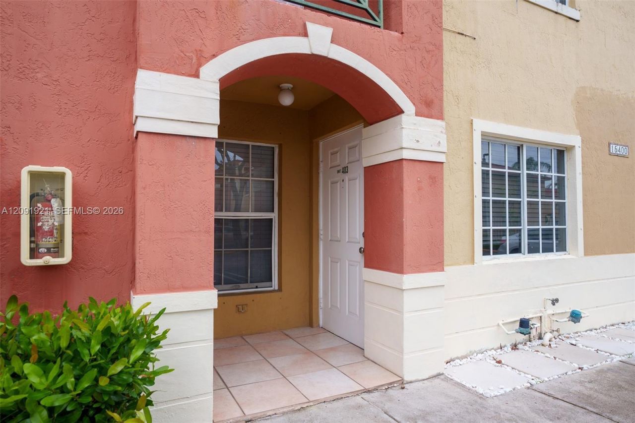 15400 SW 134th Pl, Unit 403, Miami, FL 33177 Photo