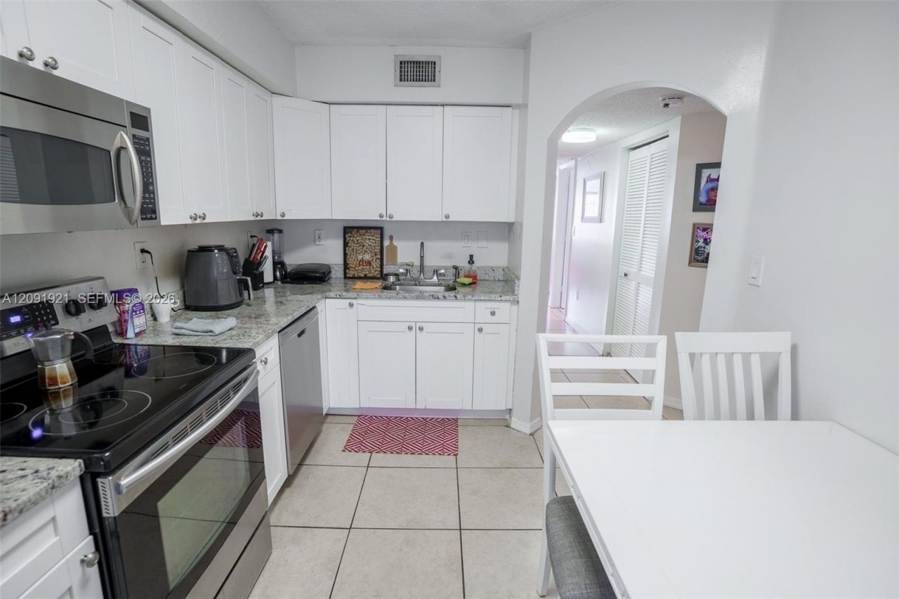 15400 SW 134th Pl, Unit 403, Miami, FL 33177 Photo