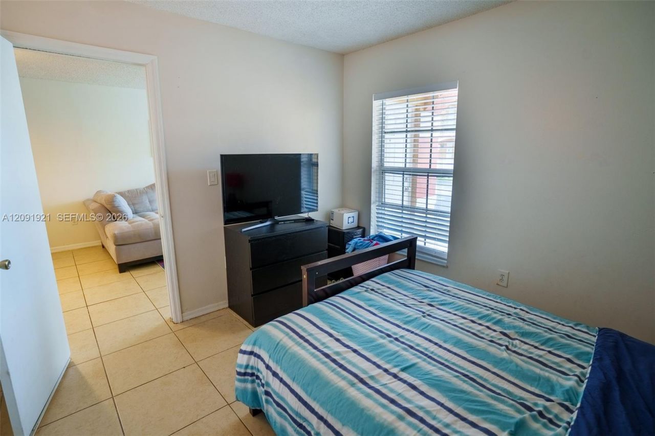 15400 SW 134th Pl, Unit 403, Miami, FL 33177 Photo