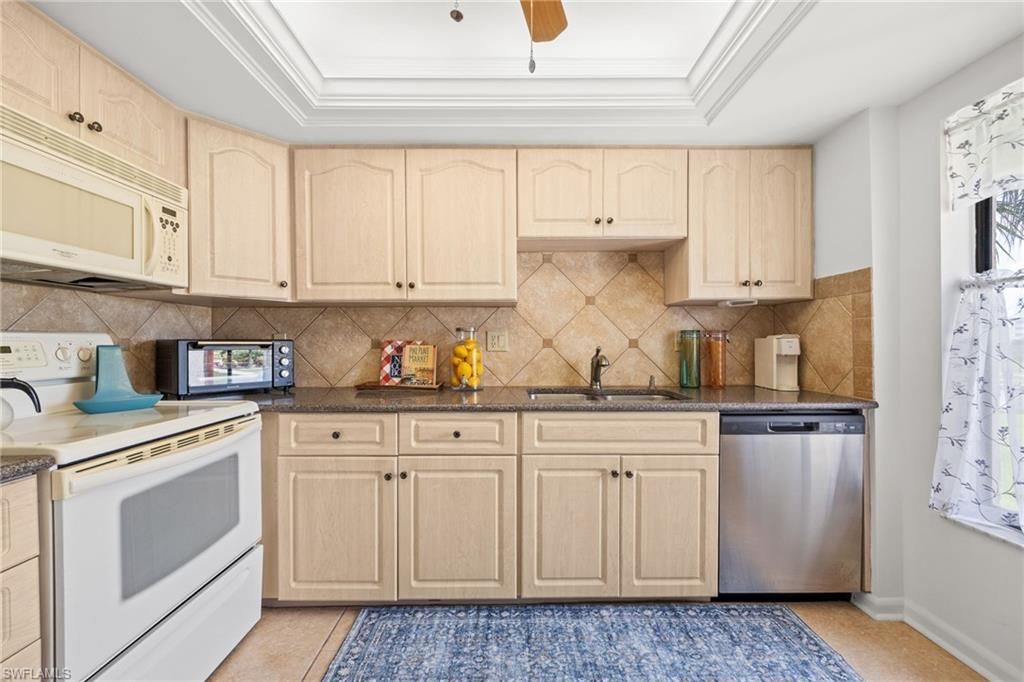 1781 Pebble Beach Dr, Unit 211, Fort Myers, FL 33907 Photo