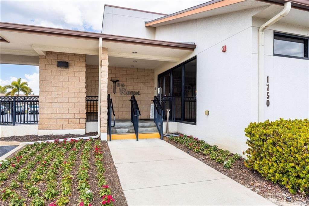 1781 Pebble Beach Dr, Unit 211, Fort Myers, FL 33907 Photo