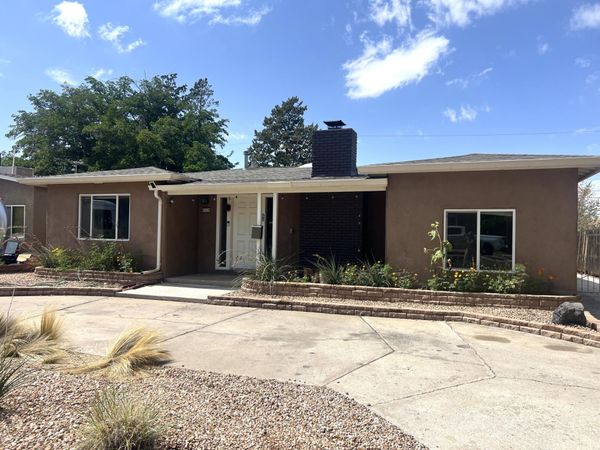 629 Monroe Street SE, Albuquerque, NM 87123