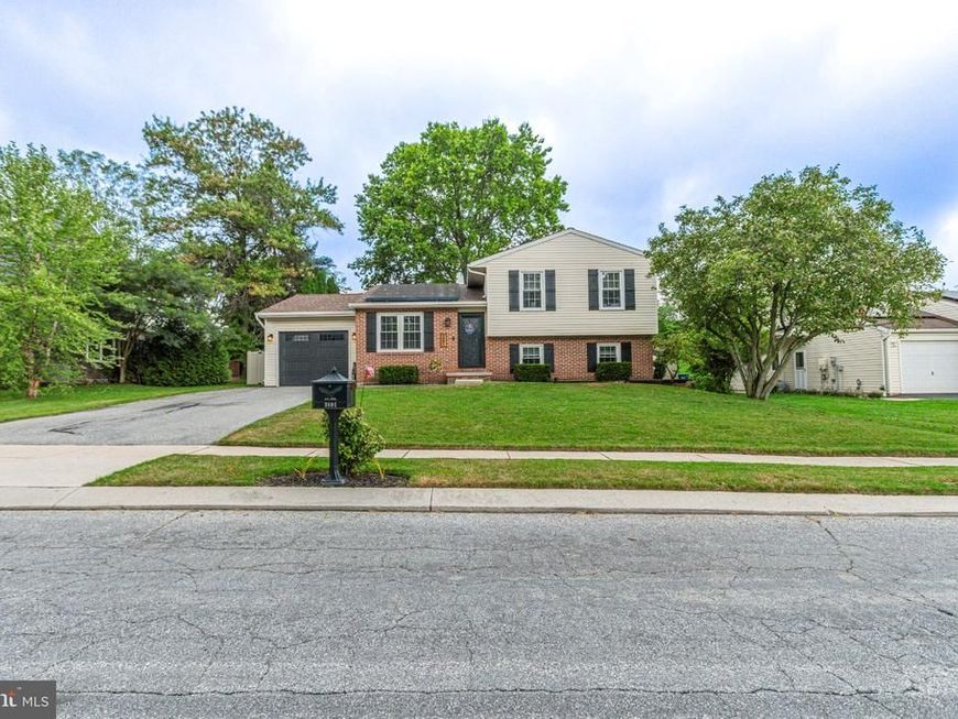 3891 Sandra Drive, York, PA 17402 Main Photo