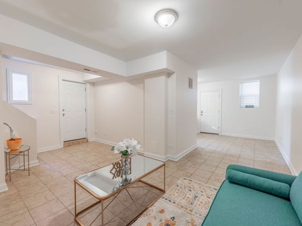 2011 W Cullerton Street , Chicago, IL 60608